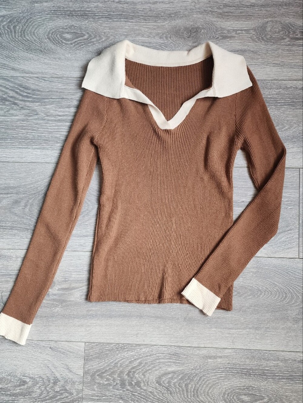 Brown Long Sleeve Ribbed Sweater w Contrast Collar & Cuffs - Medium Academia